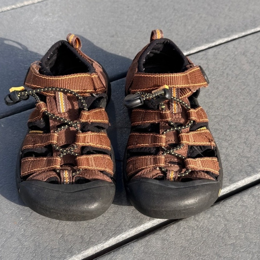 KEEN Newport H2 Sandal 13 Brown Hiking Water Shoes Outdoor Activities Gorpcore - Picture 4 of 5